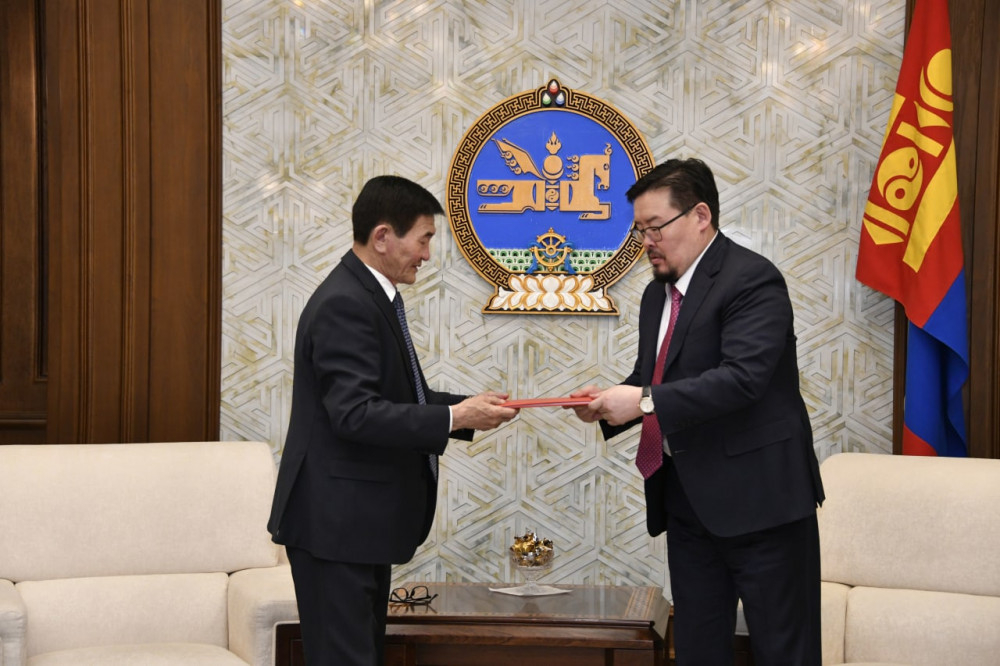 “Хөтөлийн цемент шохой” ТӨХК-ийг хувьчлахгүй байх тухай УИХ-ын тогтоолын төслийг өргөн мэдүүлэв