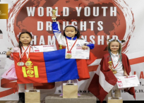 Зуун буудалт даамын дэлхийн аварга баг, тамирчид эх орондоо ирлээ