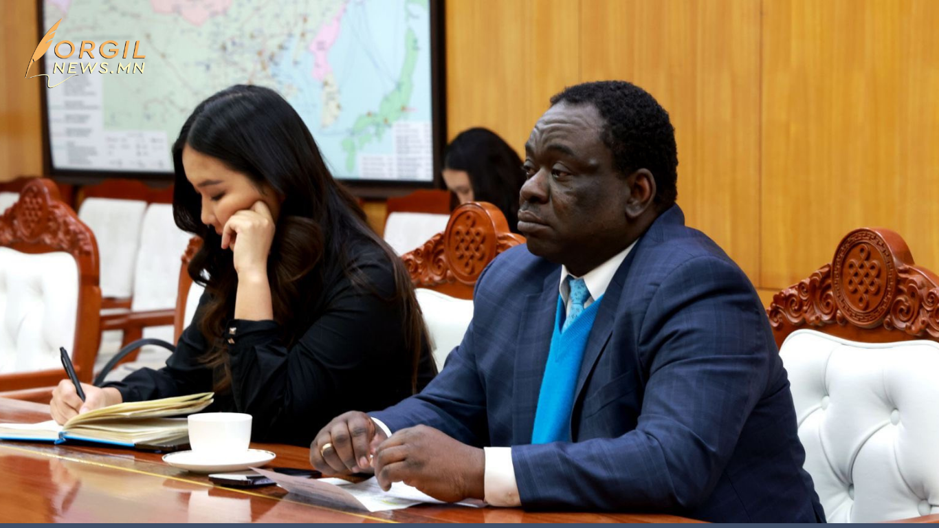 Монгол Улсын Шадар сайд Х.Ганхуяг НҮБ-ын Хүүхдийн сангийн суурин төлөөлөгч Эваристе Коуасси-Комланыг хүлээн авч уулзлаа.