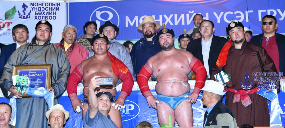 Наадмын сорилго барилдаанд Х.Бат-Өлзий түрүүлж, Э.Оюунболд үзүүрлэв