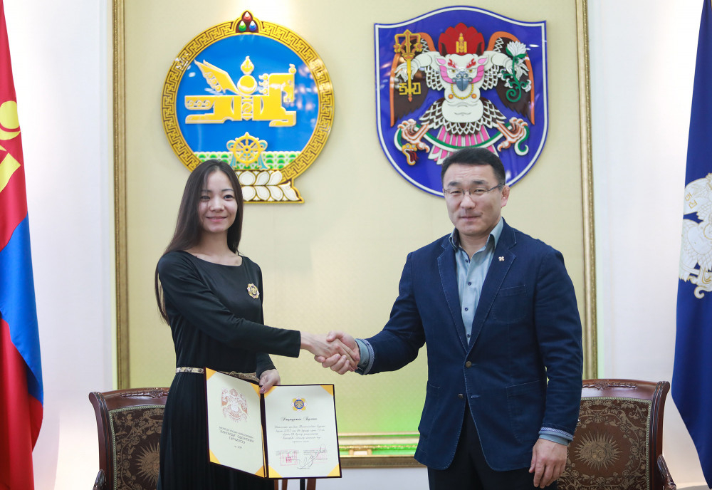 Балетчин Р.Булганыг Хангарди одонгоор шагналаа