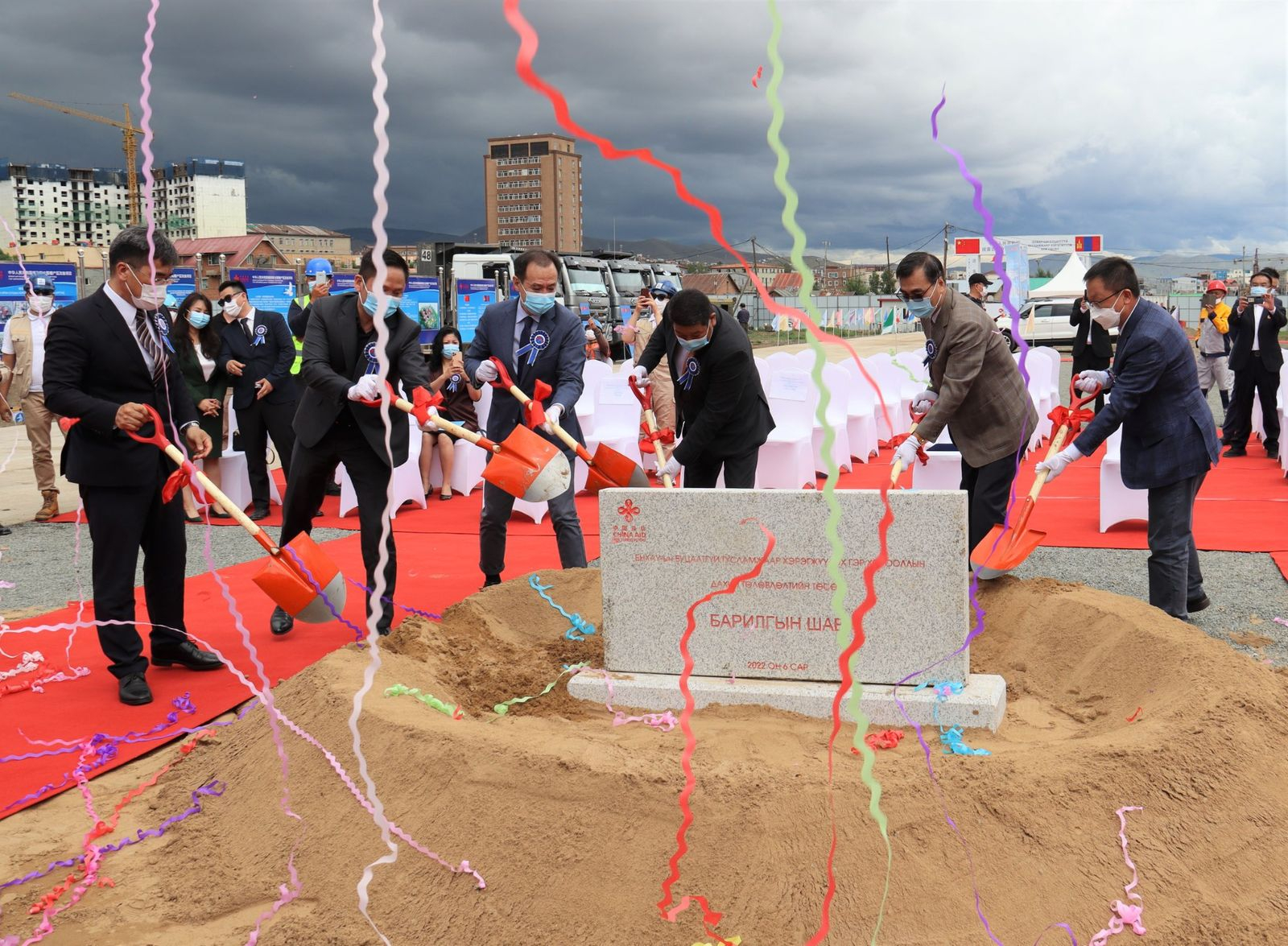 Ногоон нуурын 1,008 айлын орон сууцыг БНХАУ-ын буцалтгүй тусламжаар 2.5 жилд барьж дуусгахаар бүтээн байгуулалтыг эхлүүлжээ