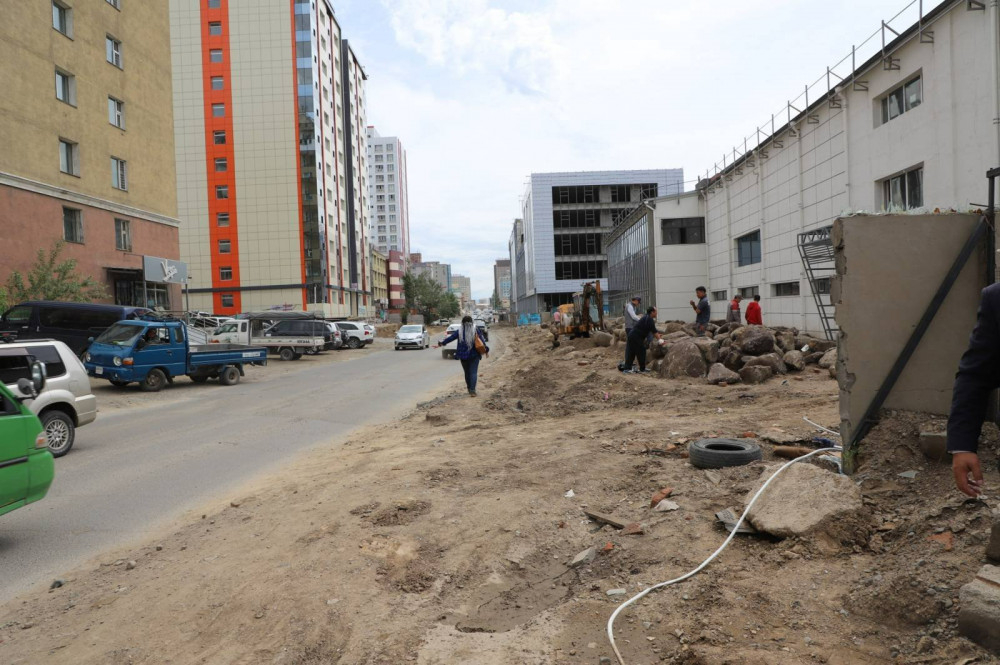 Гэмтлийн эмнэлгийн 1.5 км замыг дөрвөн эгнээ болгон өргөтгөх ажил эхэллээ