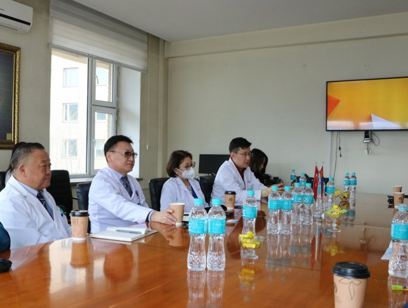 Улсын гуравдугаар төв эмнэлэгт Турк улсын “MEDICAL PARK” сүлжээ эмнэлгийн төлөөллүүд айлчиллаа