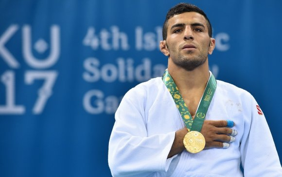 Саид Моллаи Азербайжаны нэрийн өмнөөс барилдах хүсэлтээ илэрхийлжээ