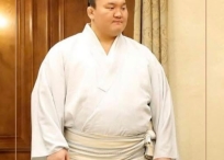 69 дэх их аварга Хакүхо М.Даваажаргалд “Nippon Foundation” сан “Hero`s award” буюу “Баатруудын шагнал” олгожээ.