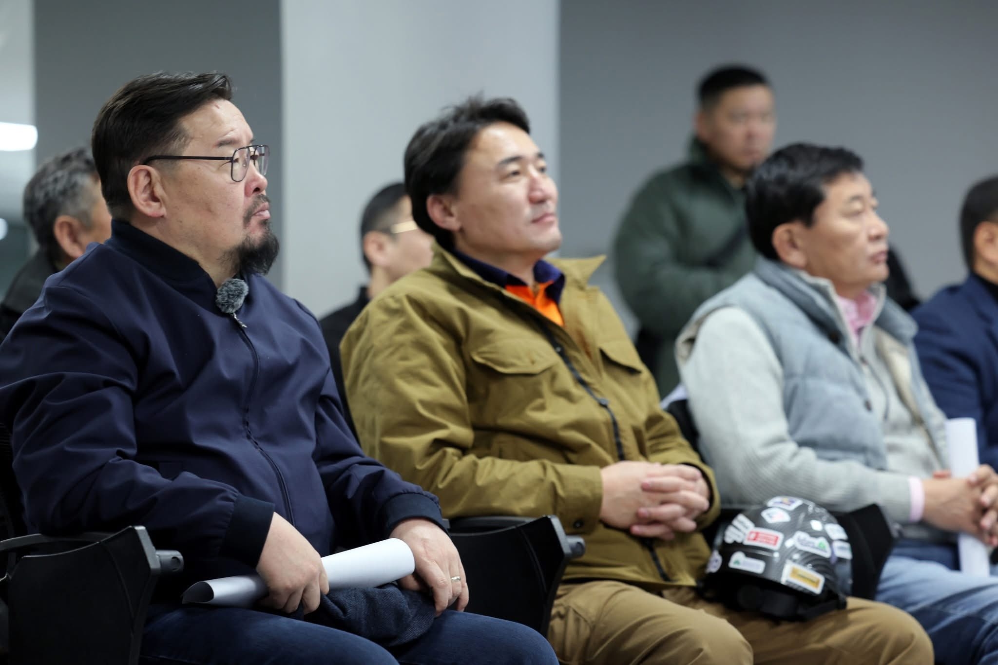 Газрын тос боловсруулах үйлдвэрийн төслийн явцтай Ерөнхий сайд Г.Занданшатар өнөөдөр газар дээр нь очиж танилцлаа .