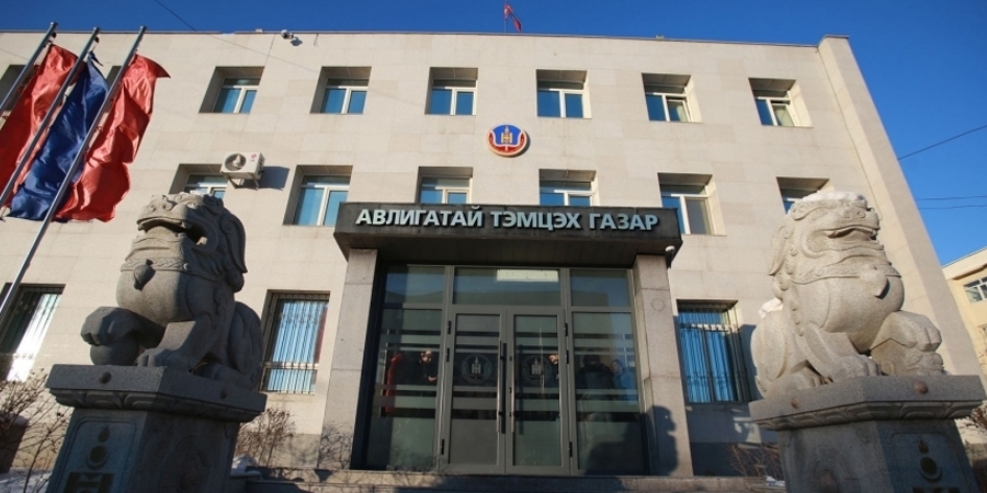 Эгч дүүсээрээ нийлж улсад 4.7 тэрбум төгрөгийн хохирол учруулсан хэргийг прокурорт шилжүүлэв
